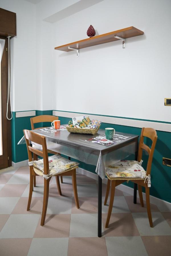 B&B Apartment 1970 Лаурия Инфериоре Экстерьер фото